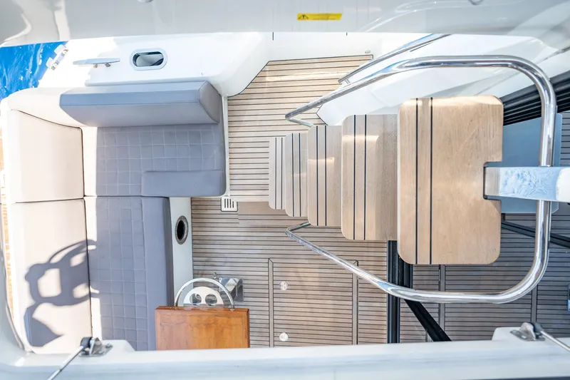 Aura Yacht Photos Pics 