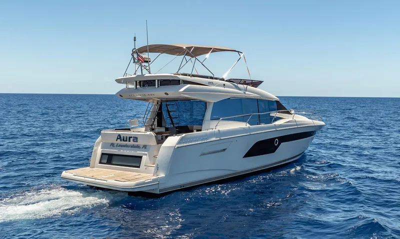 Aura Yacht Photos Pics 