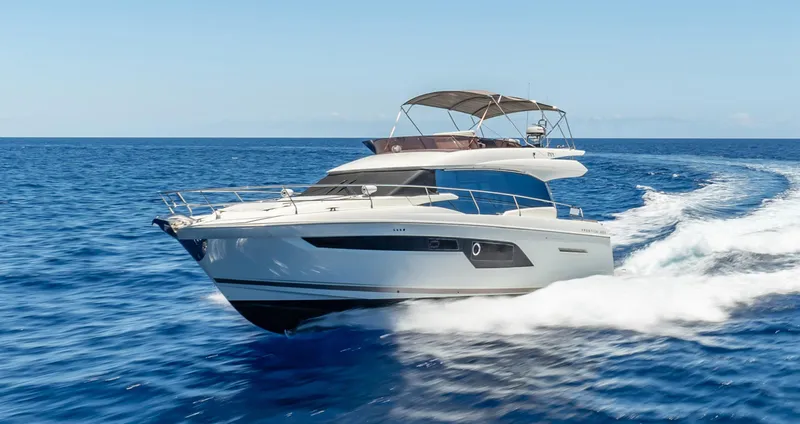 Aura Yacht Photos Pics 