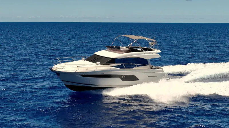 Aura Yacht Photos Pics 