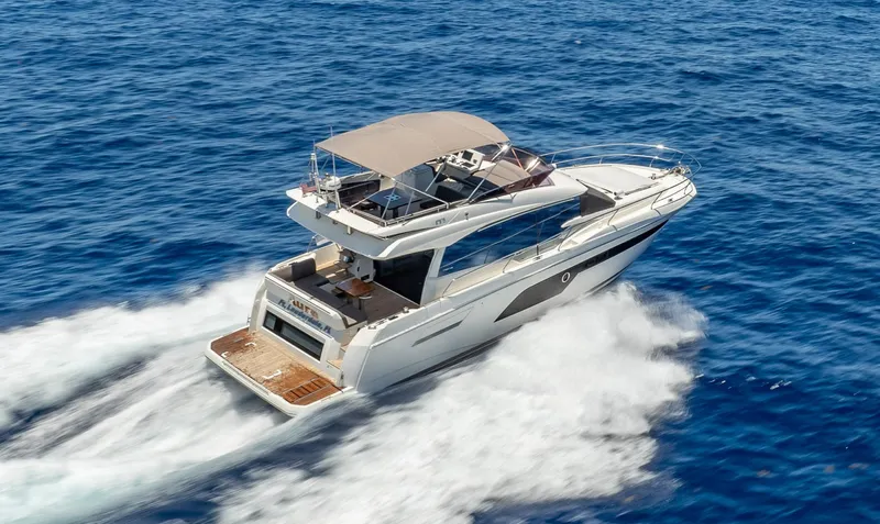 Aura Yacht Photos Pics 