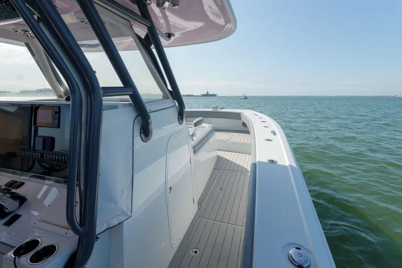 Outnumbered Yacht Photos Pics Freeman 37 Outnumbered- Companionway