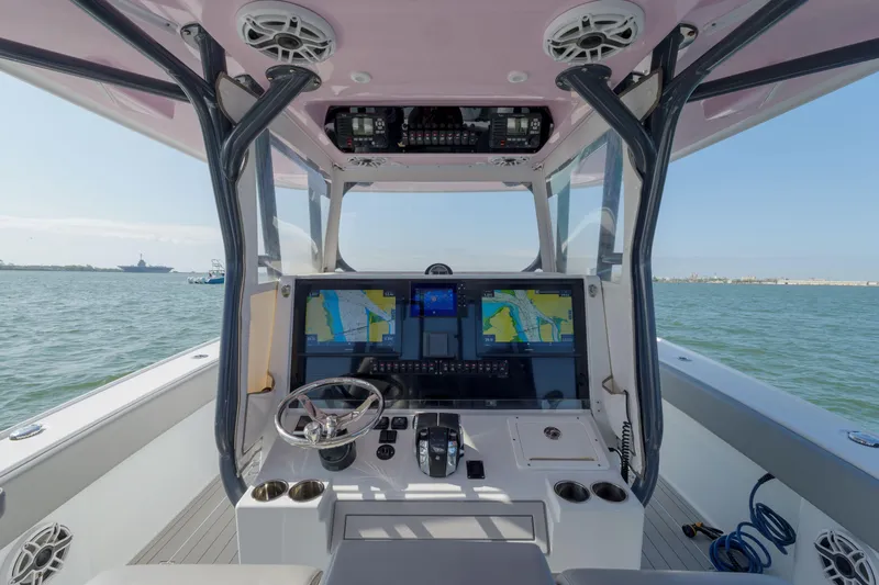 Outnumbered Yacht Photos Pics Freeman 37 Outnumbered-  Helm