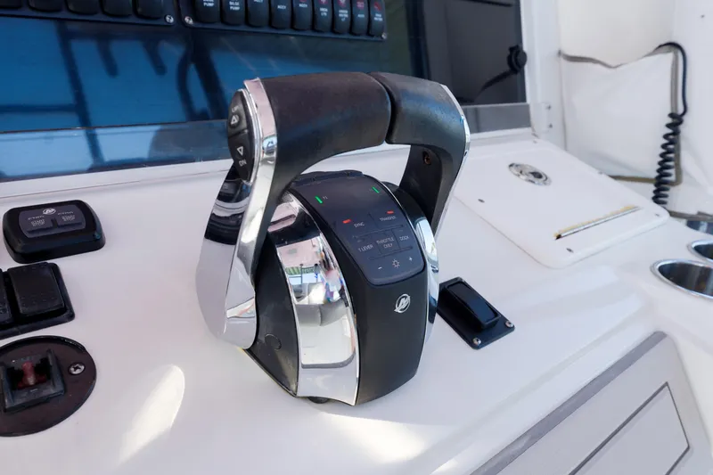 Outnumbered Yacht Photos Pics Freeman 37 Outnumbered-  Helm