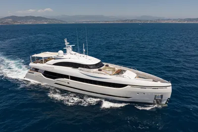 2015 Columbus Yachts 40 S Hybrid