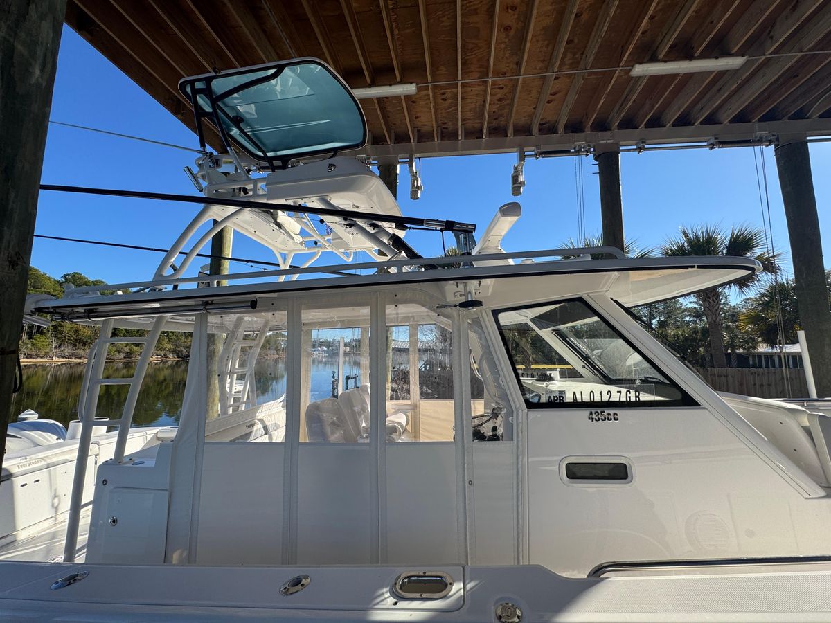2016 Everglades 43 
