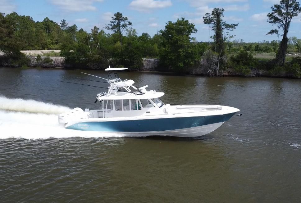2016 Everglades 43 