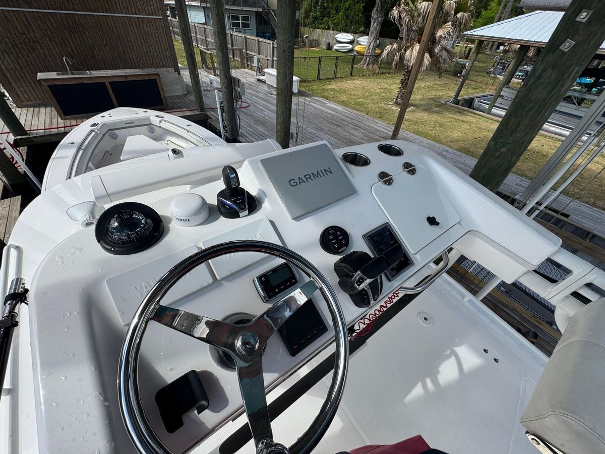 2016 Everglades 43 