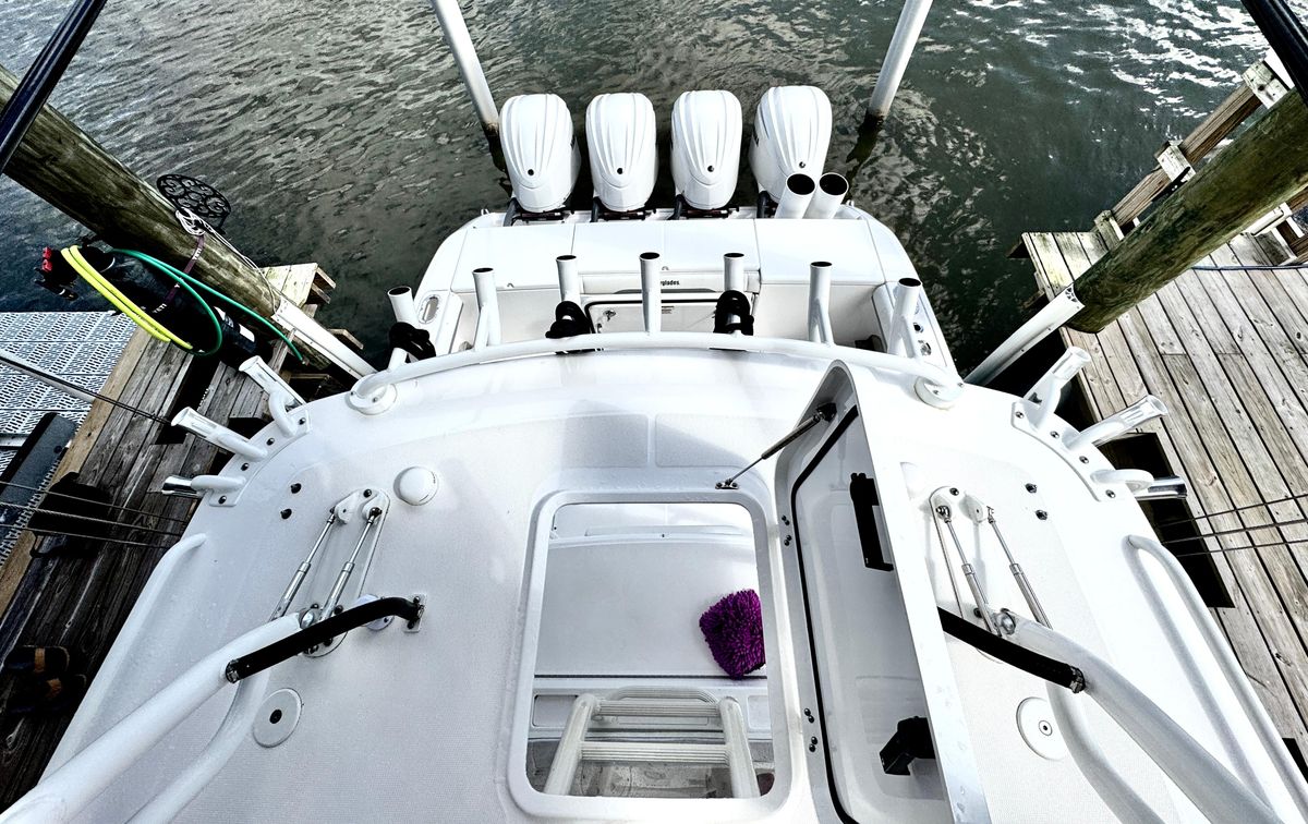 2016 Everglades 43 