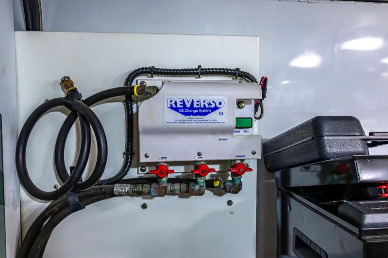 Speakeasy Yacht Photos Pics 