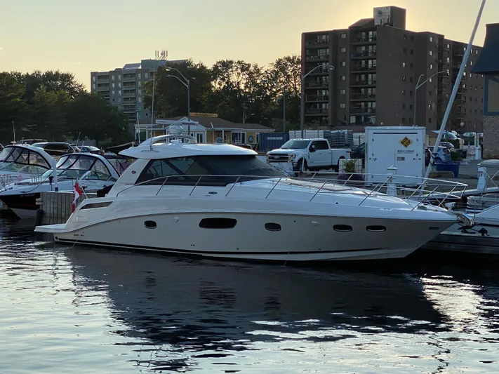 Sand Bar Yacht Photos Pics 