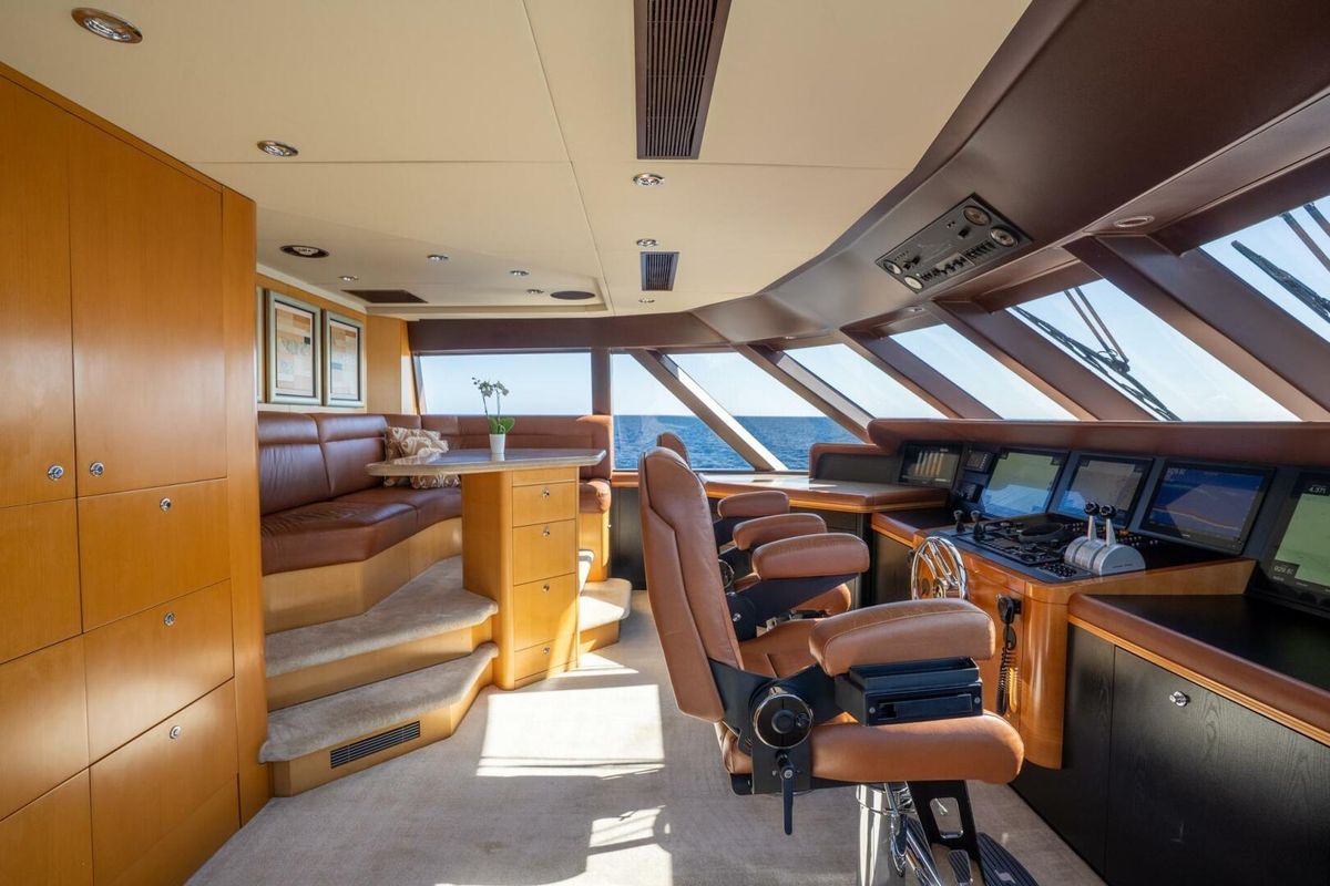 2001 Delta Marine 124 