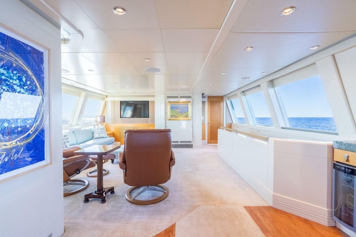 2001 Delta Marine 124 