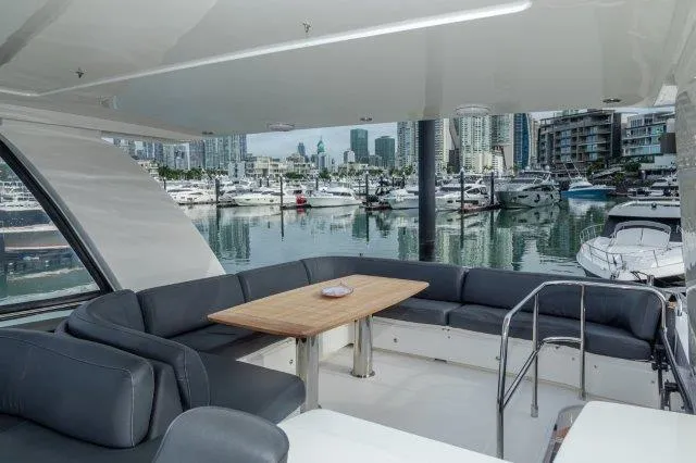 Stingray Yacht Photos Pics 