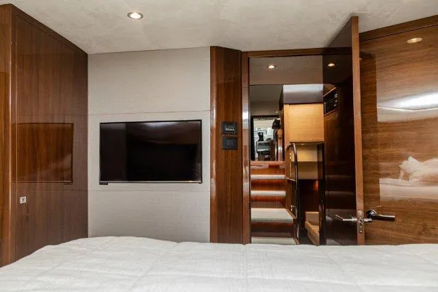 Stingray Yacht Photos Pics 