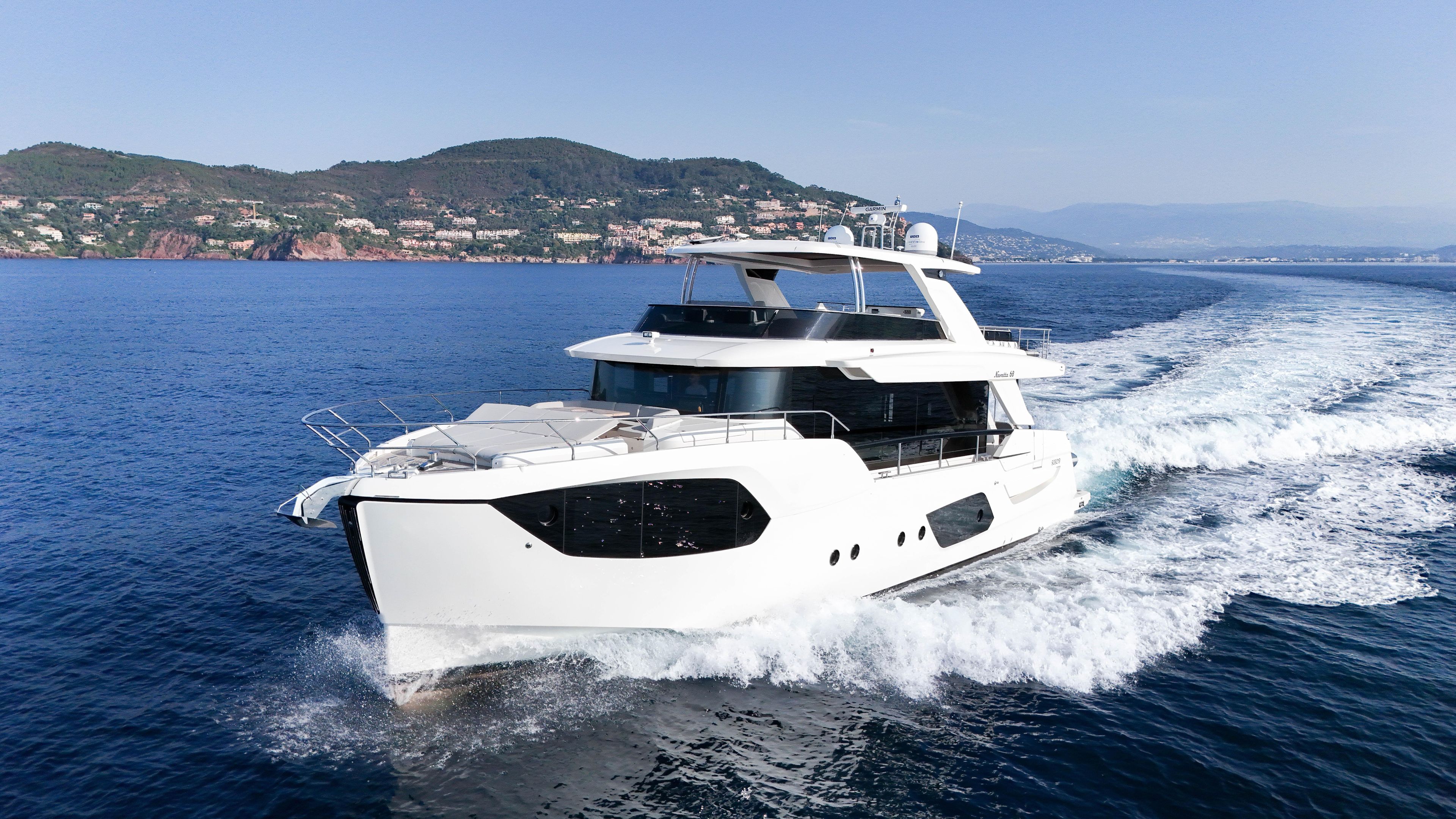 Yacht