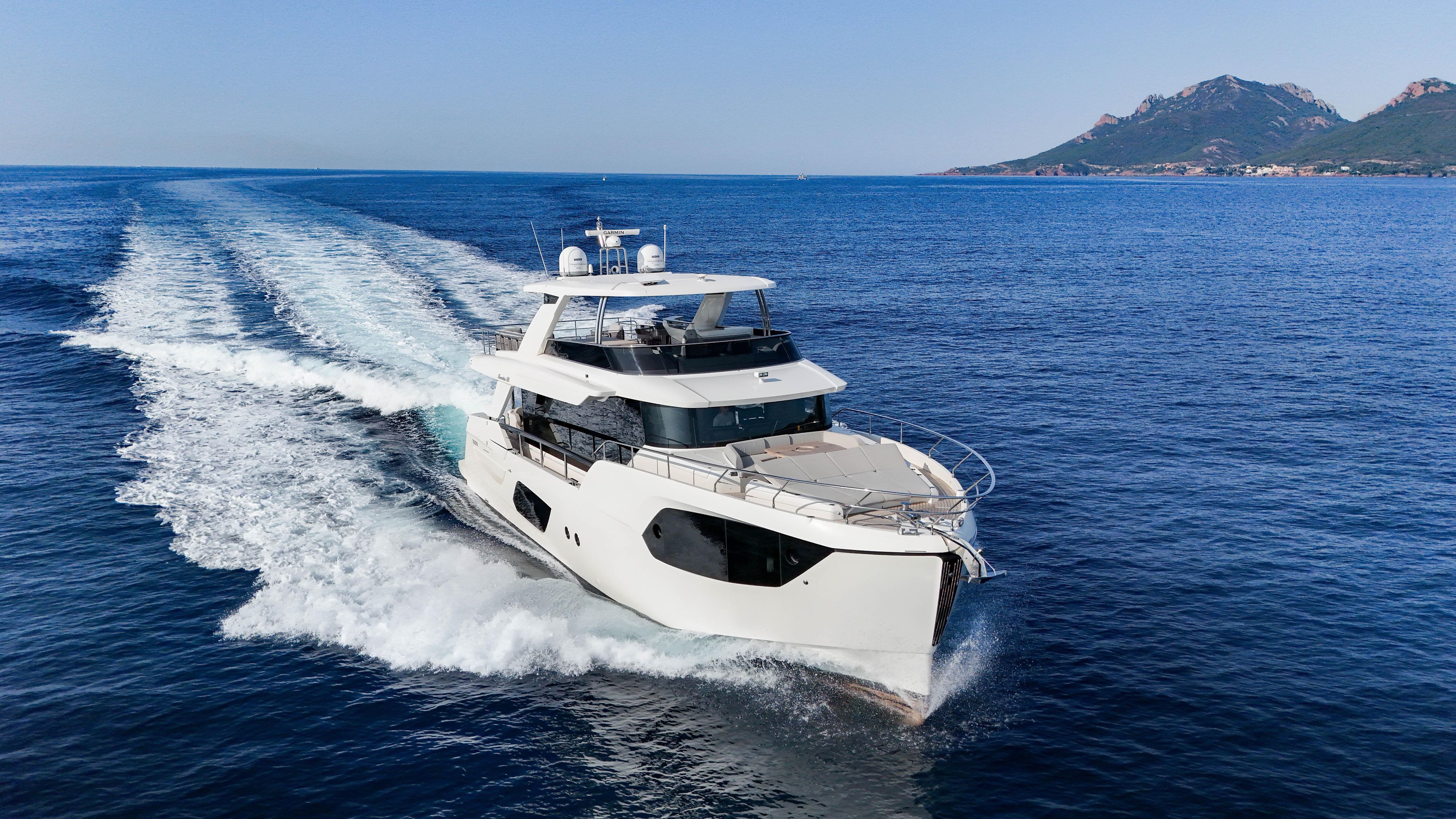 Yacht