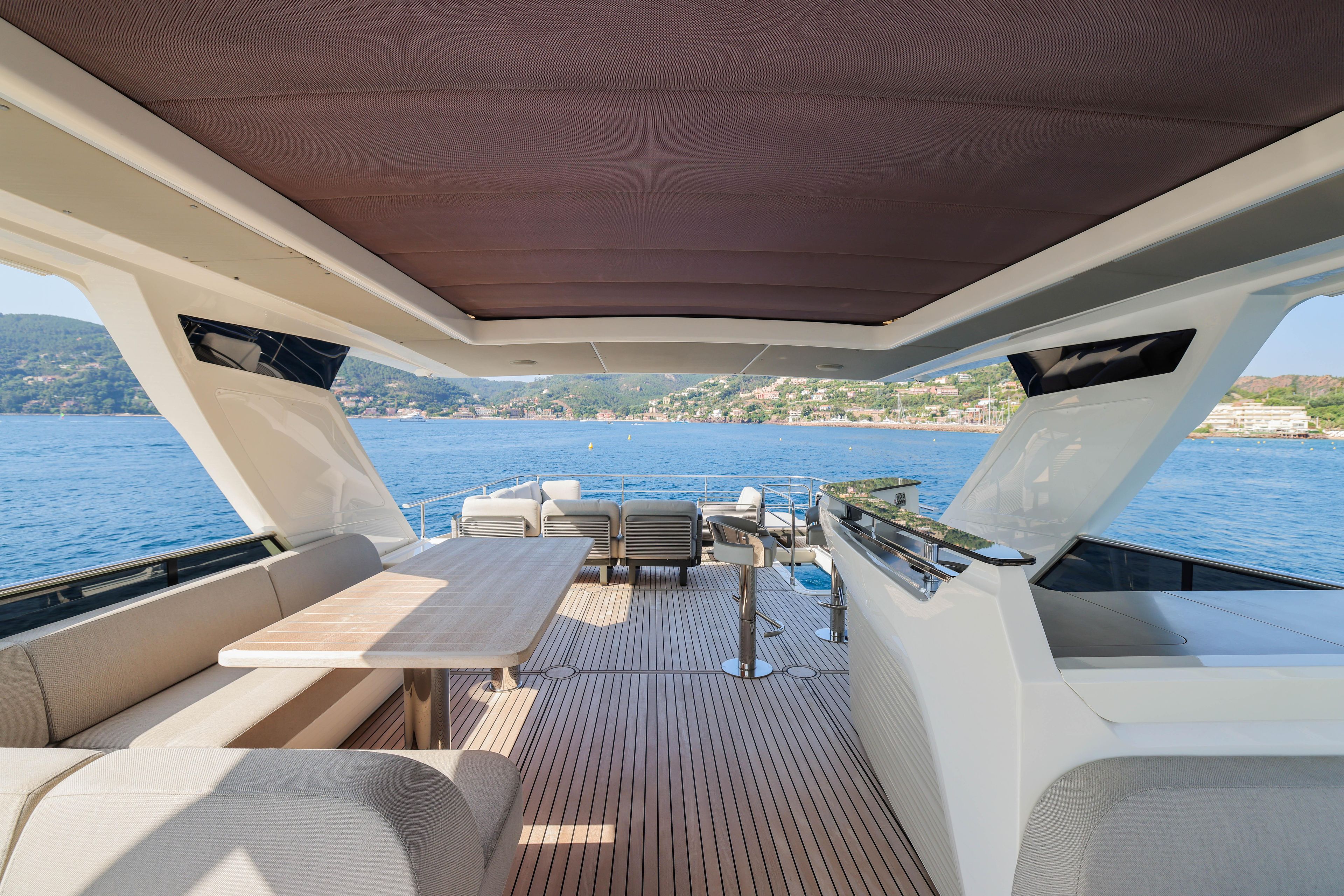 Yacht