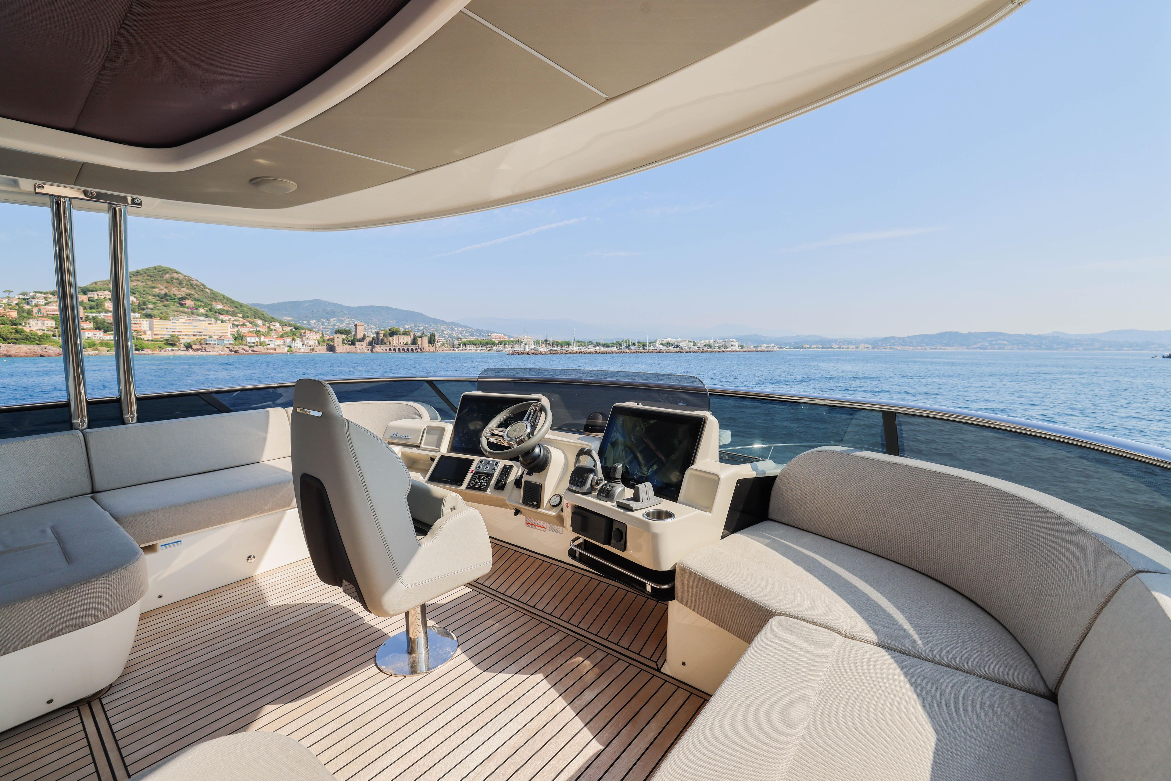 Yacht