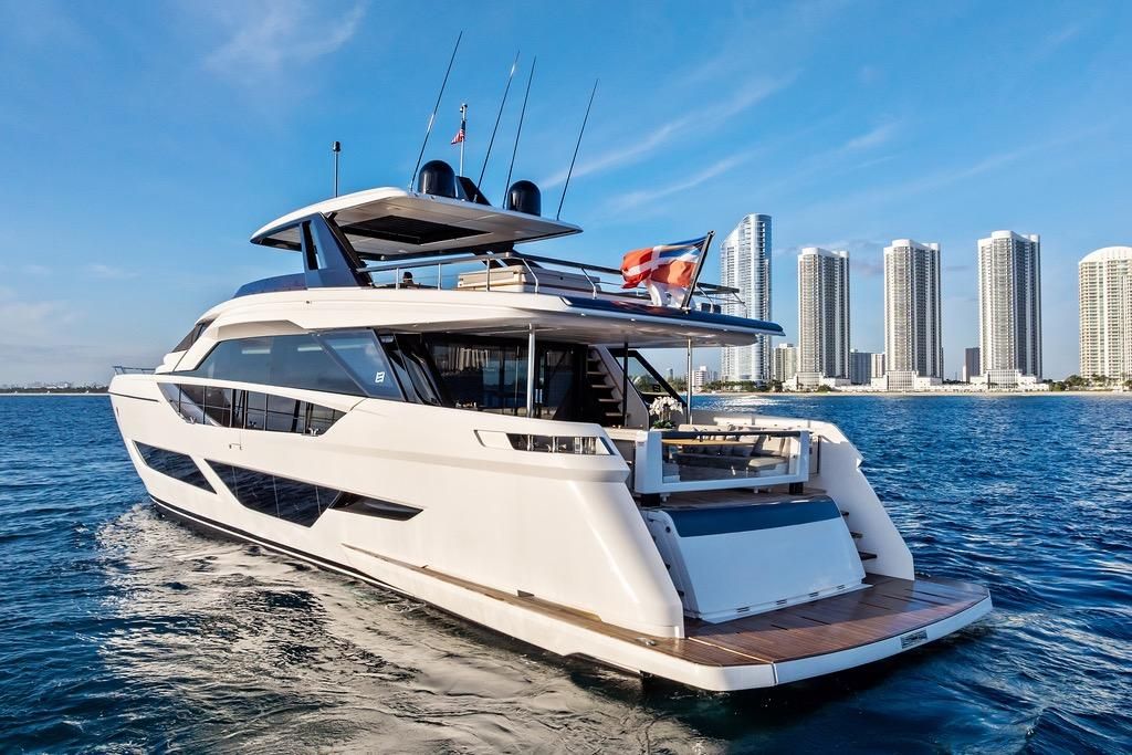 2023 Ferretti Yachts 88 
