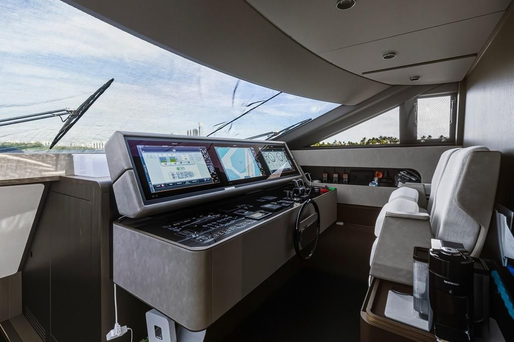 2023 Ferretti Yachts 88 