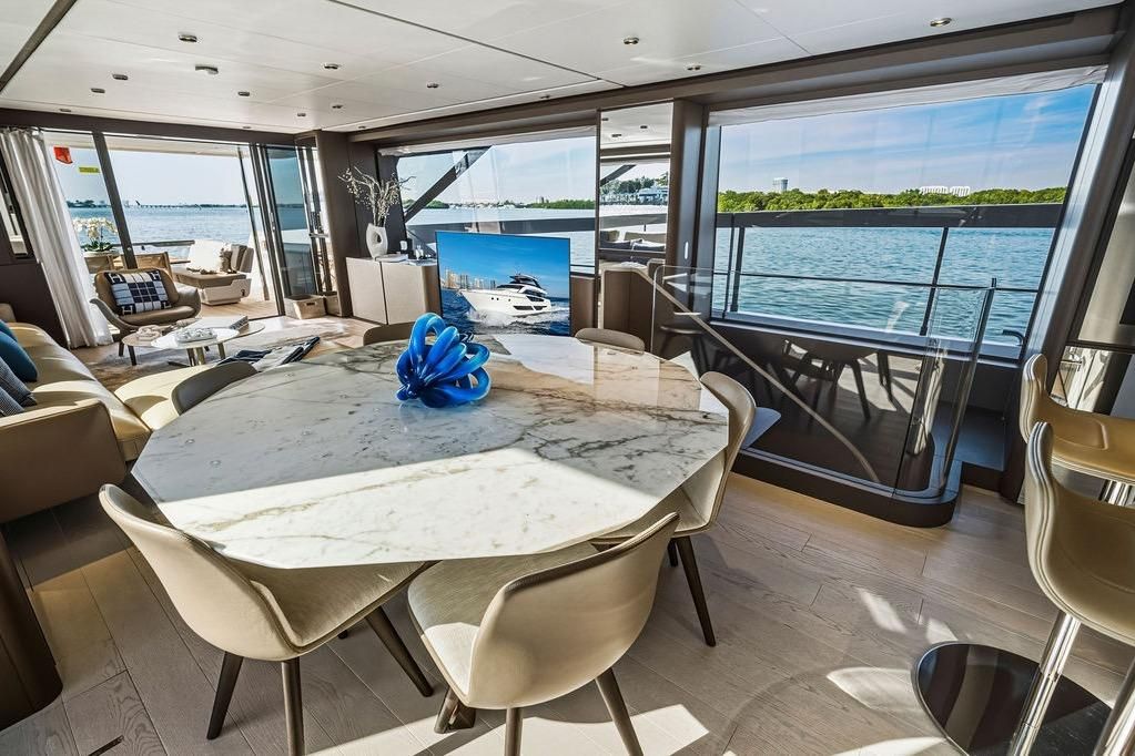 2023 Ferretti Yachts 88 