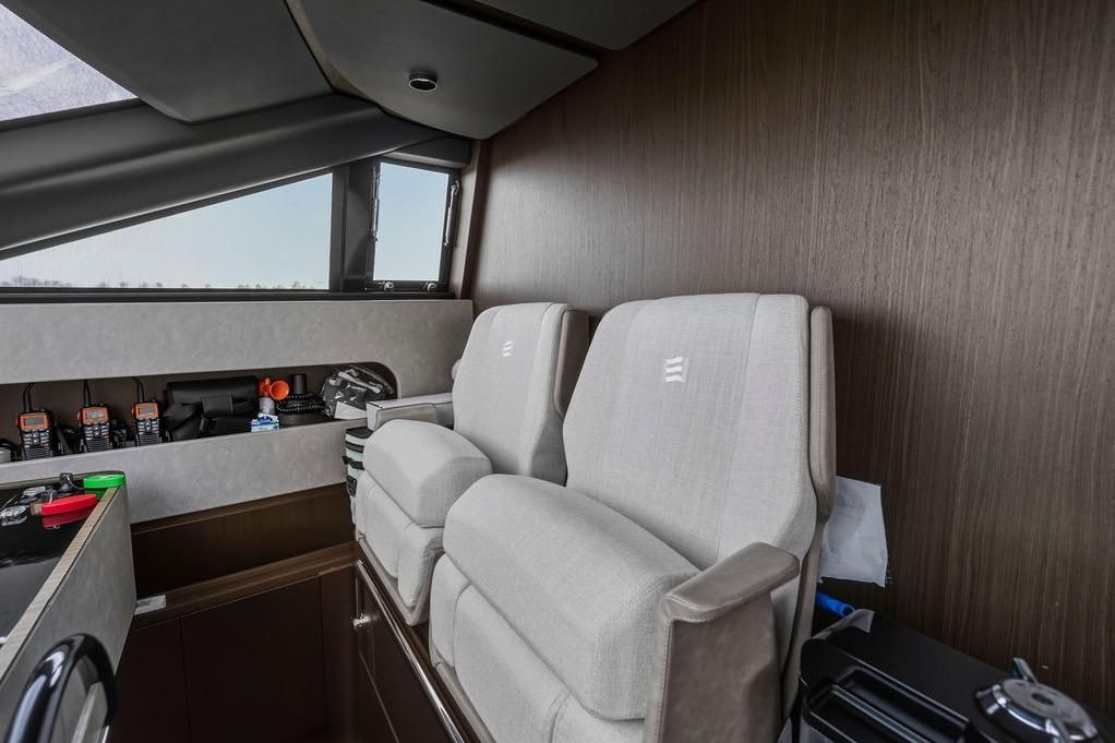 2023 Ferretti Yachts 88 