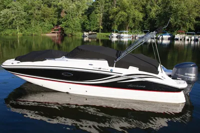 Hurricane SunDeck 2400 OB