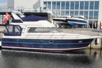 2004 Nimbus 380 Carisma