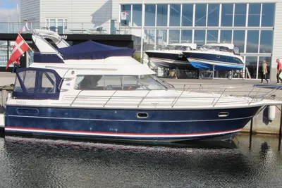 2004 Nimbus 380 Carisma