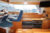2004 Nimbus 380 Carisma