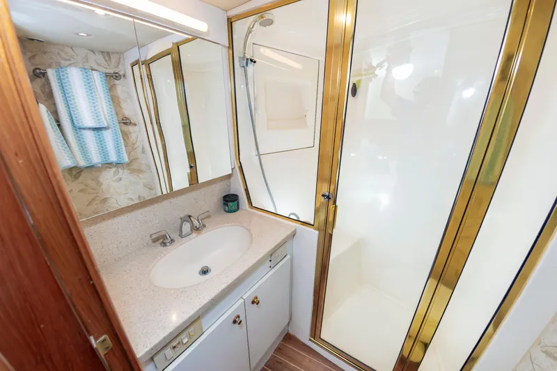 Green Eyes Yacht Photos Pics 