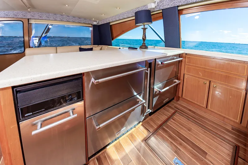 Green Eyes Yacht Photos Pics 