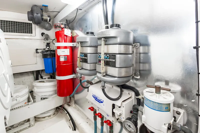 Green Eyes Yacht Photos Pics 