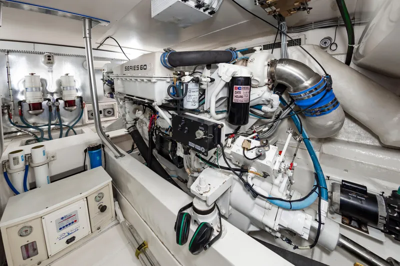 Green Eyes Yacht Photos Pics 