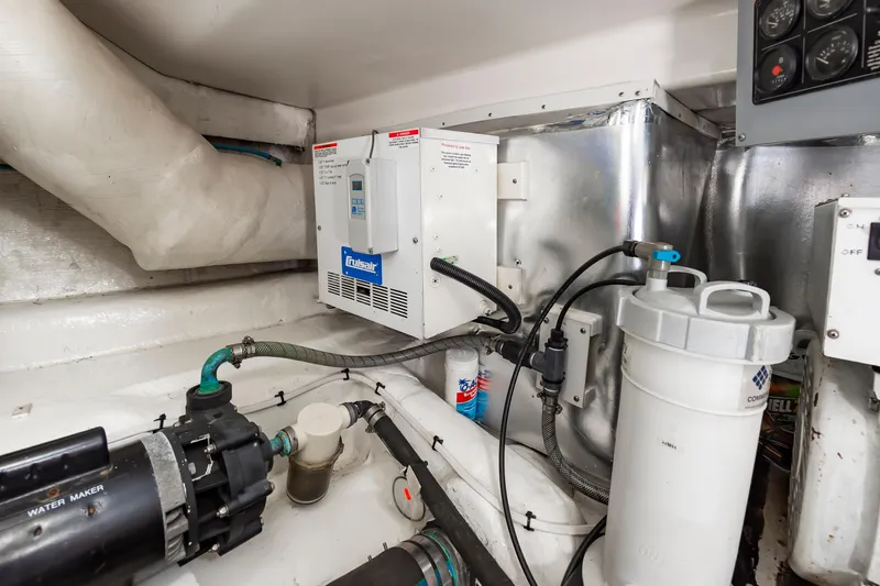 Green Eyes Yacht Photos Pics 