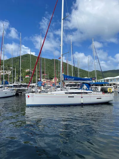 Layover Yacht Photos Pics 