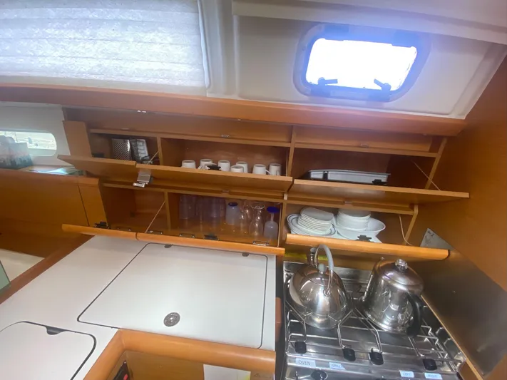 Layover Yacht Photos Pics 