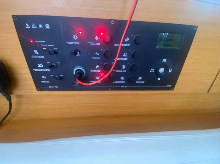 Layover Yacht Photos Pics 