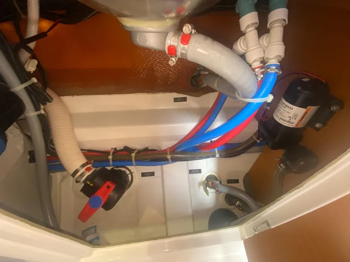 Layover Yacht Photos Pics 