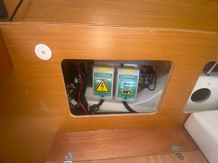 Layover Yacht Photos Pics 