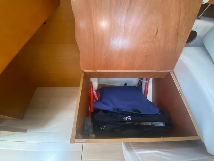 Layover Yacht Photos Pics 