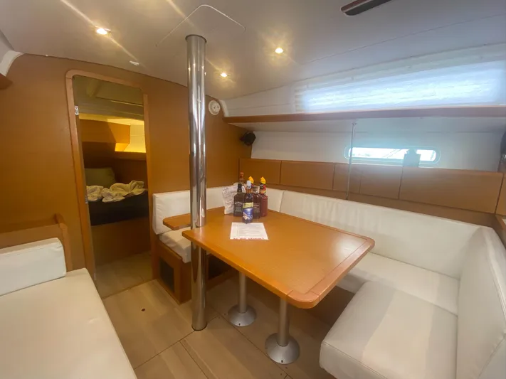 Layover Yacht Photos Pics 