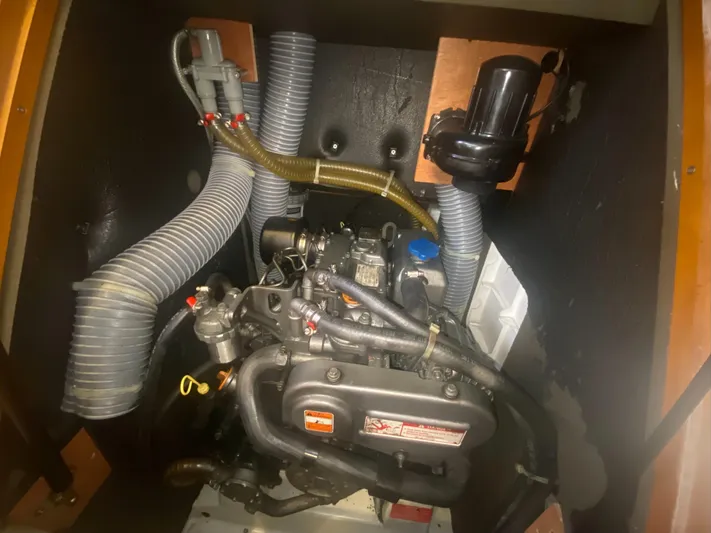 Layover Yacht Photos Pics 