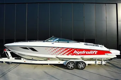 2017 Hydrolift C-31