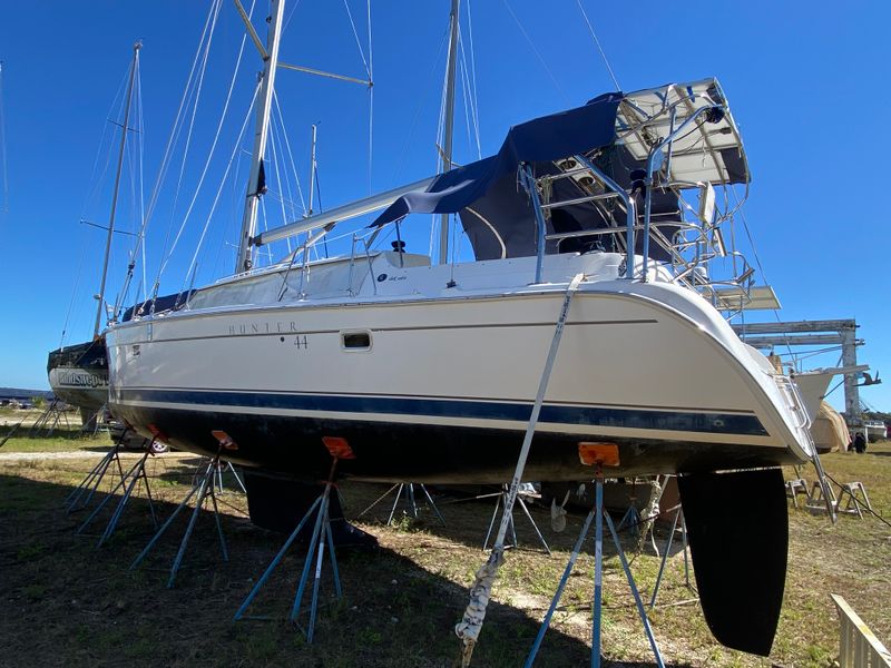 2007 Hunter 44DS