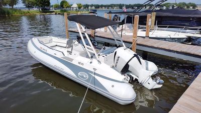 Walker Bay 22