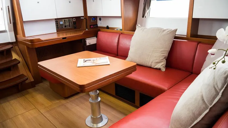 Splash Yacht Photos Pics 