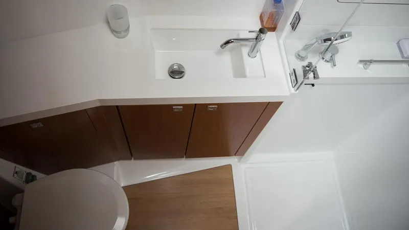 Splash Yacht Photos Pics 