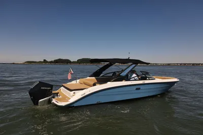 Sea Ray SDX 270 Outboard